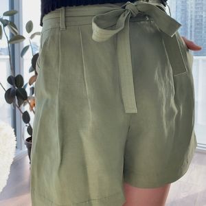 Wilfred Kafka Shorts in Sage Frost